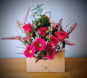 Envelope arrangement pink 2 (Gallery)