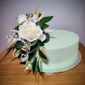 Artificial cake topper