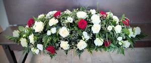 coffin spray red and white
